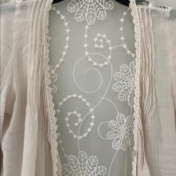 FINAL SALE!!PALE ECRU TOPPER WITH SHEER BACK - Picture 3 of 6